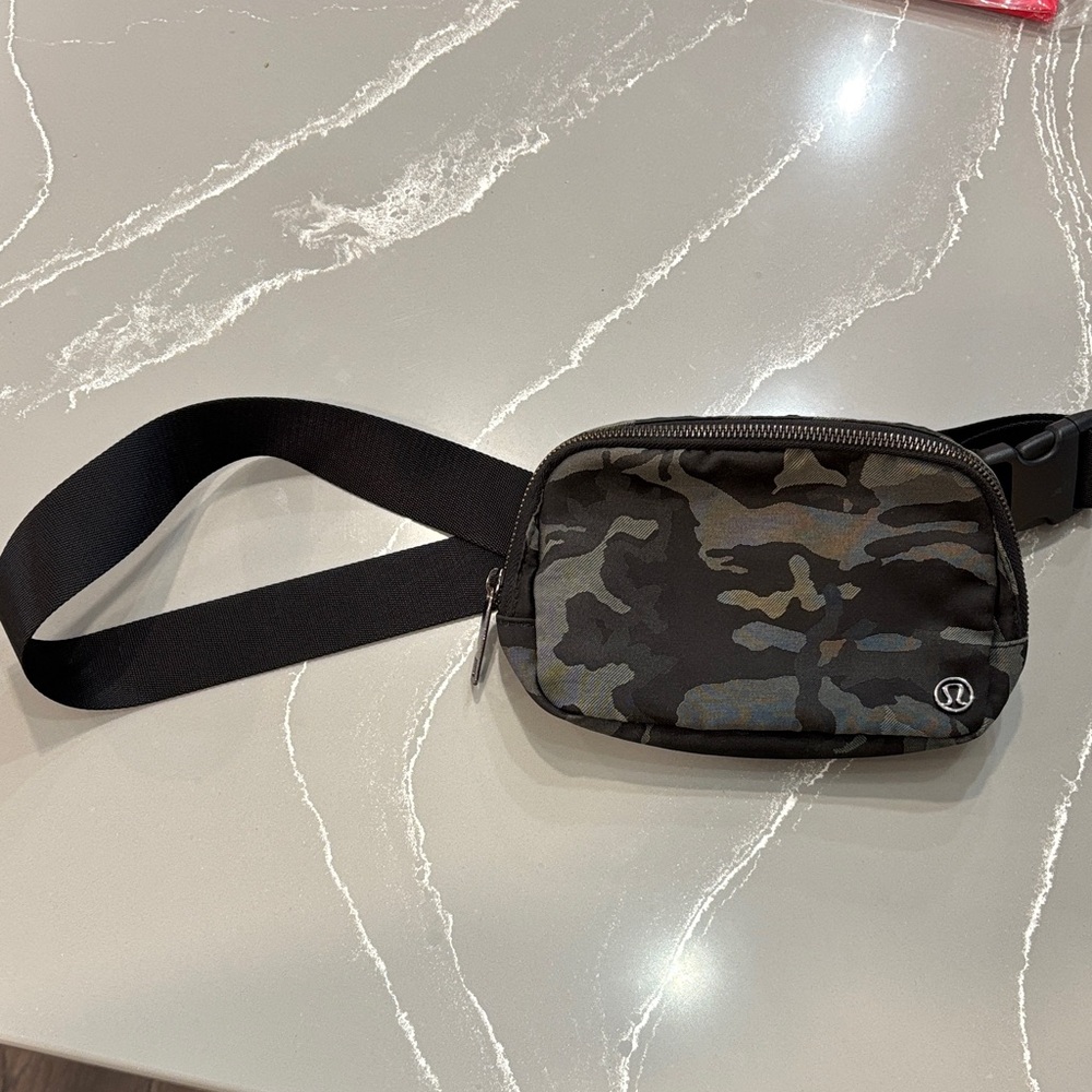 Lululemon athletica Camo Belt Bag
